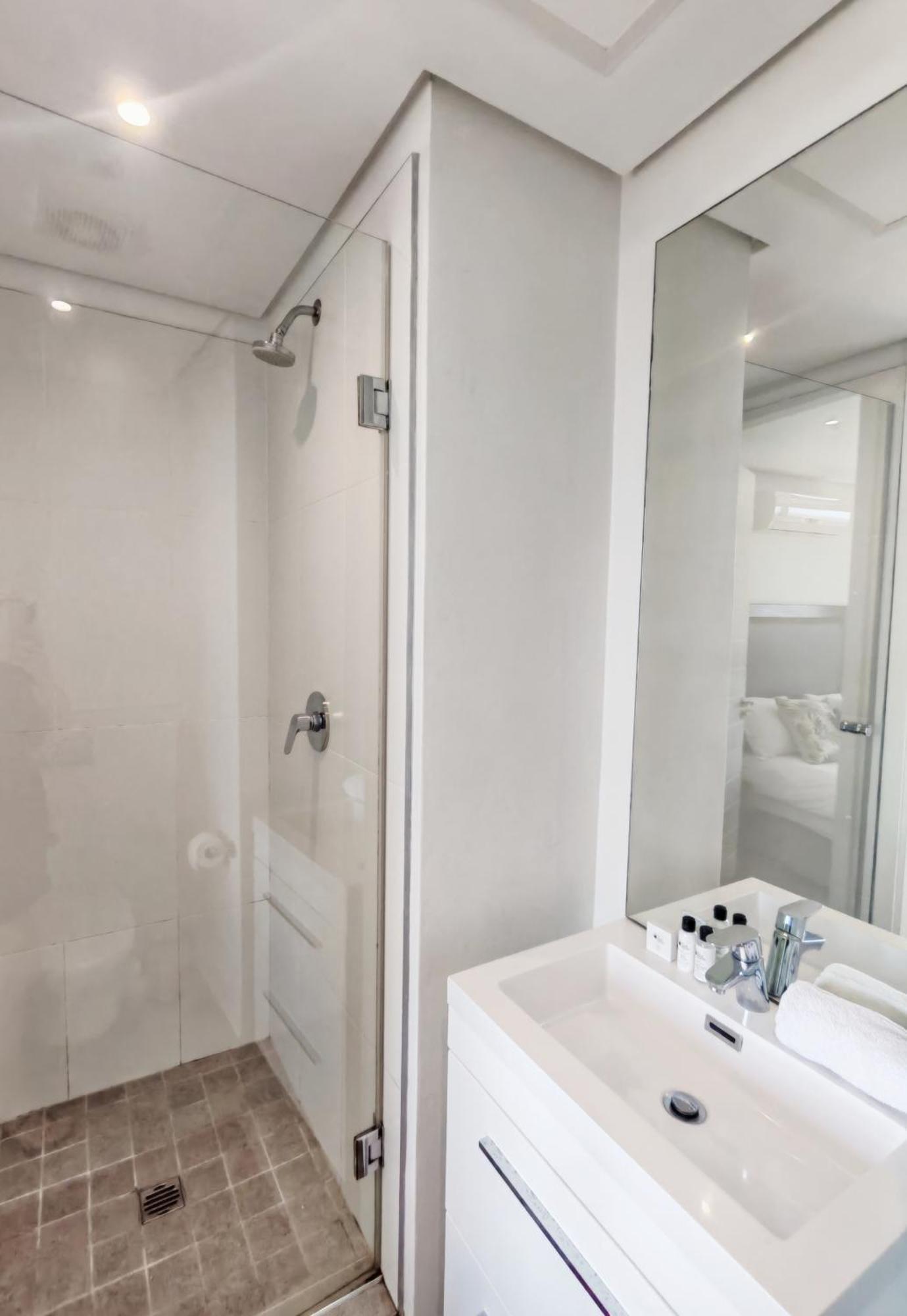 Apartment Amazing Sea Views! * 3 Bed * Corner At Sibaya *